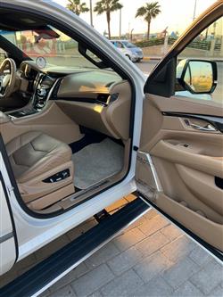 كاديلاك اسكاليد